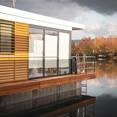 Floatinghouses Weserbergland Holiday home *