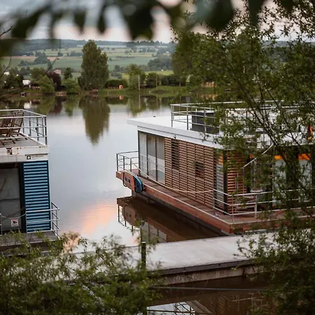Floatinghouses Weserbergland Holiday home *