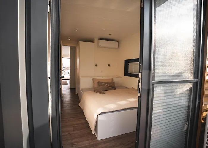 Floatinghouses Weserbergland * 혹스터