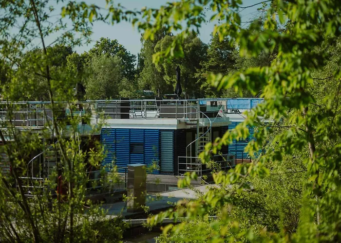 Floatinghouses Weserbergland 펜션 *