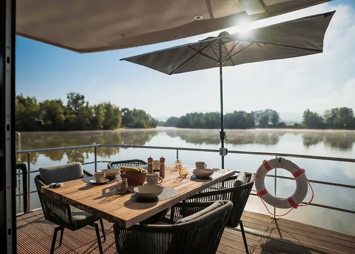 Floatinghouses Weserbergland 펜션