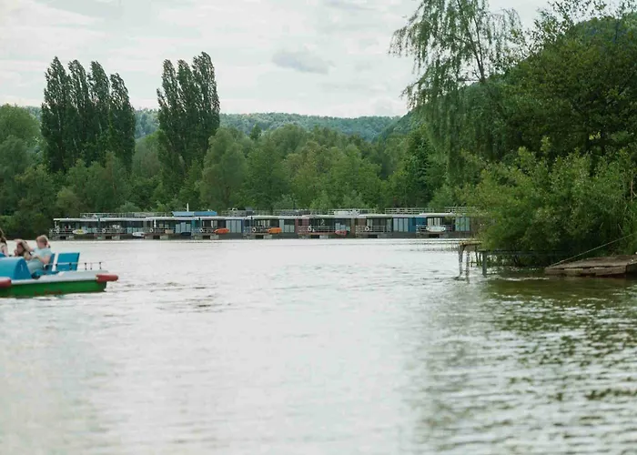 펜션 Floatinghouses Weserbergland 혹스터