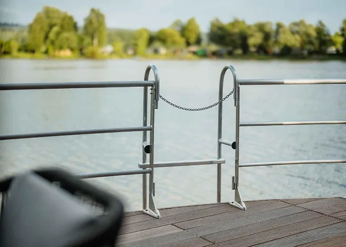 펜션 Floatinghouses Weserbergland 혹스터